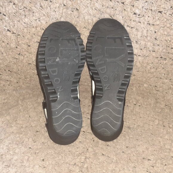 FLY LONDON-Yadi-Black Patent Leather Platform Wedge-Cage Cut-Out-Sz 39-Excellent - Picture 7 of 7